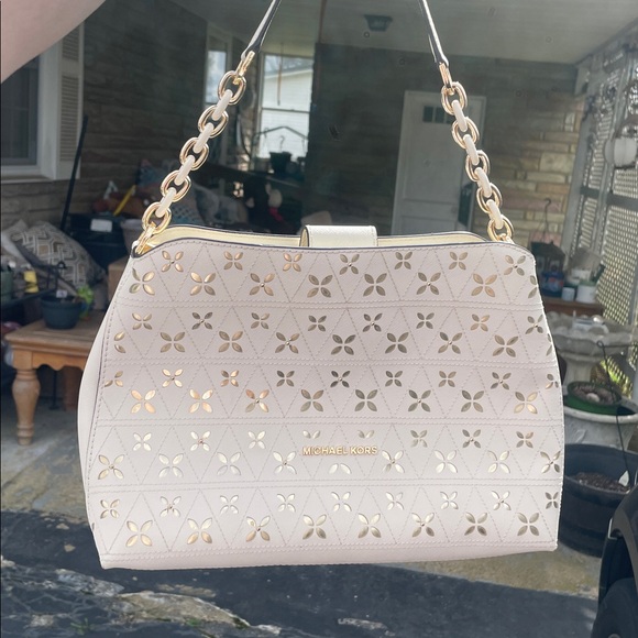 🤍NEW🤍Michael Kors White and Gold Shoulder Bag - Picture 14 of 14